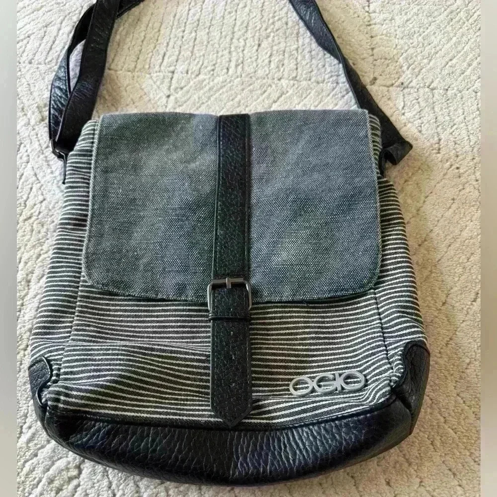 Ogio crossbody messenger bag